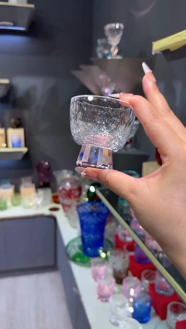 直播间闪烁买一送一粉色