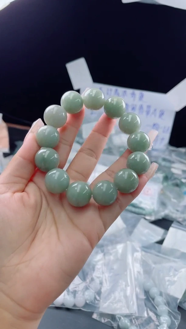未镶嵌定制翡翠珠串