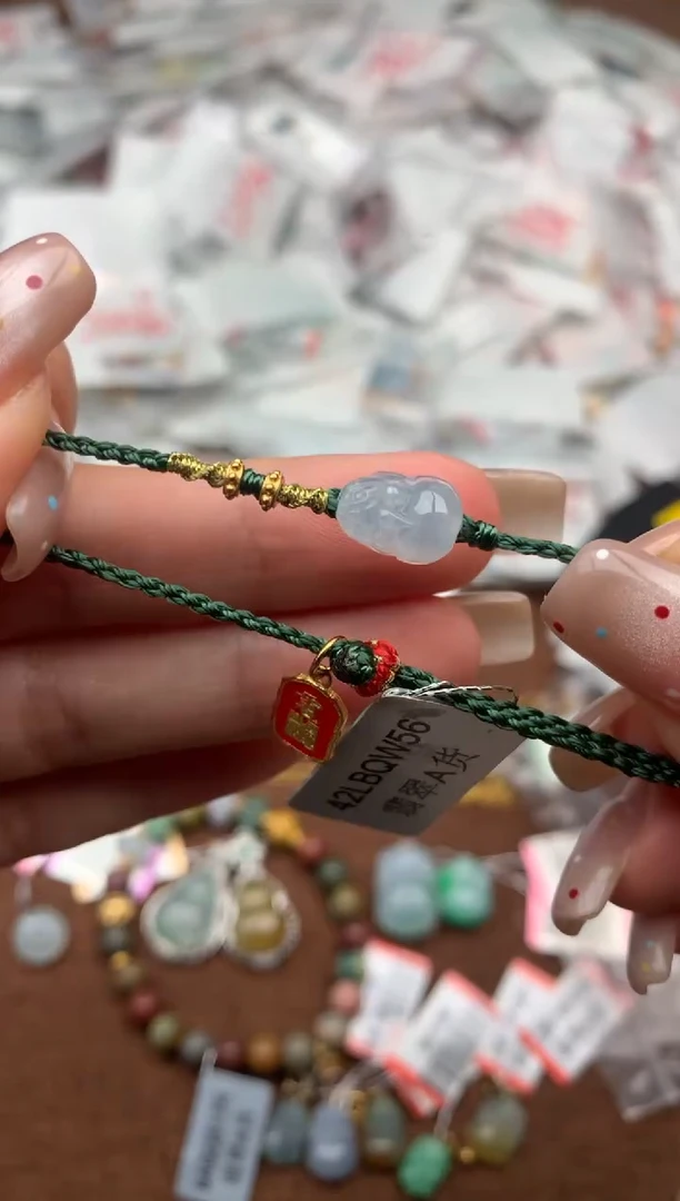 未镶嵌挂件翡翠一