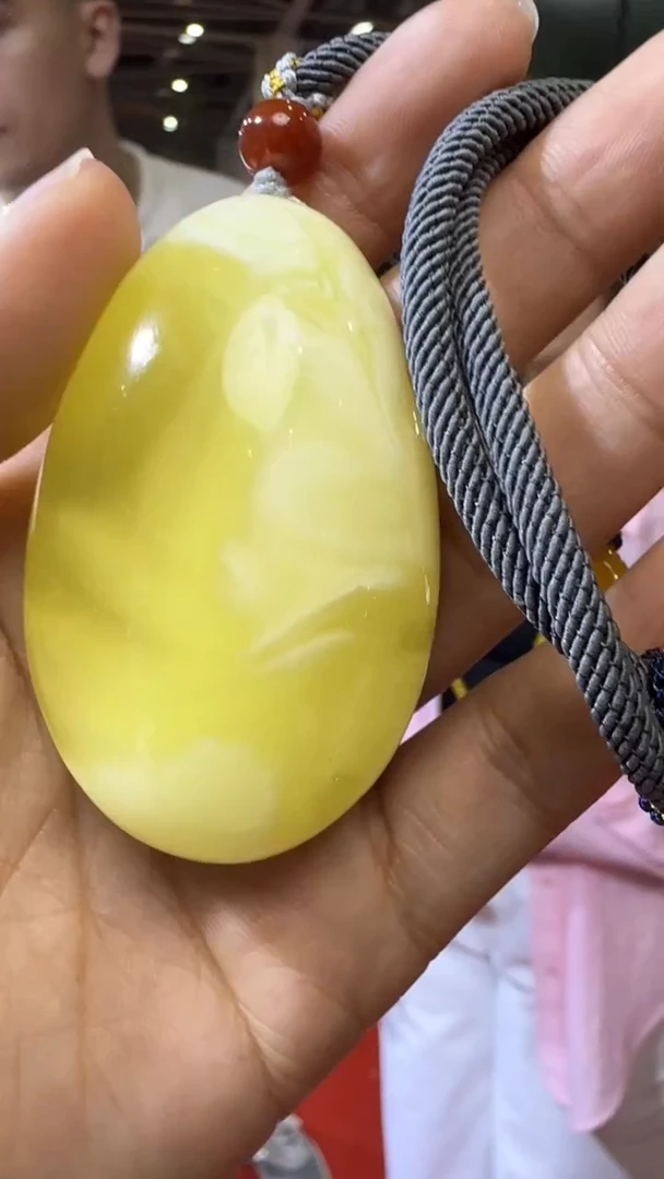 未镶嵌颈饰琥珀杭州珠宝展假一罚十