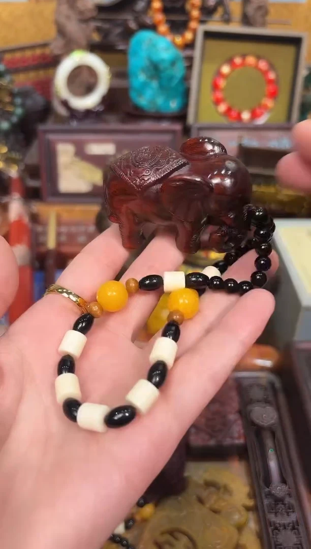 檀香紫檀（小叶紫檀）8业业业业业业业业