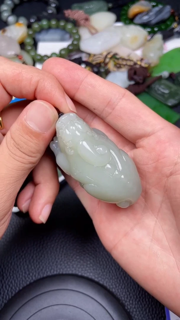 和田玉未镶嵌颈饰F50