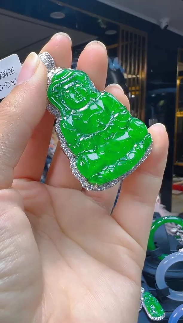 吊坠(赠链)银S925镶嵌翡翠011(多样性发货发其一)