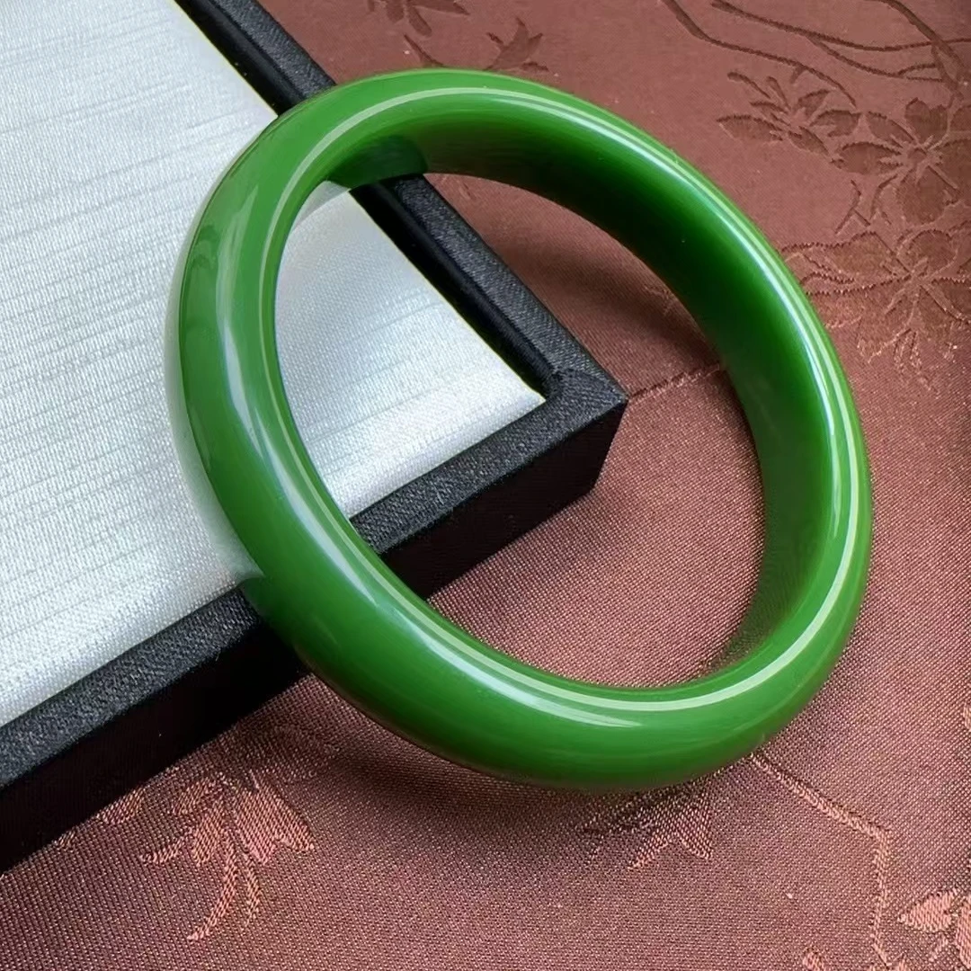 天然和田玉菠菜绿宽版碧玉手镯满绿