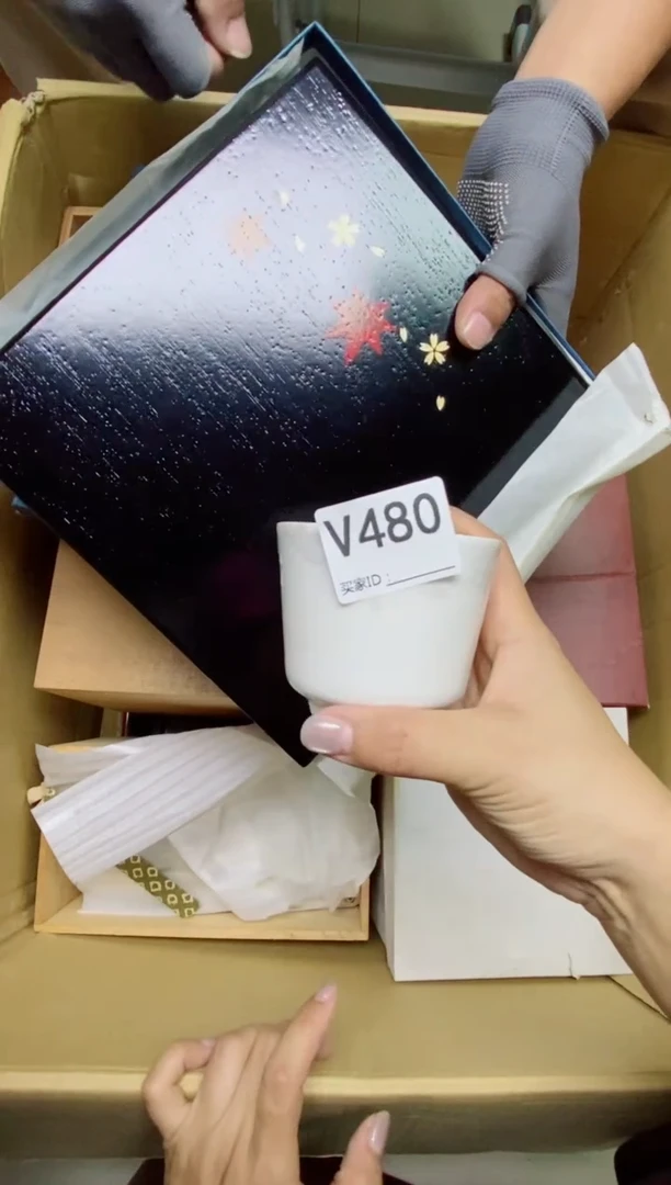 瓷片火*辣V480默认微瑕，谨慎参拍