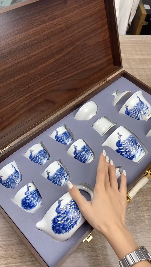 【镇店之宝】孔雀玲珑西施壶羊脂玉【礼盒装】