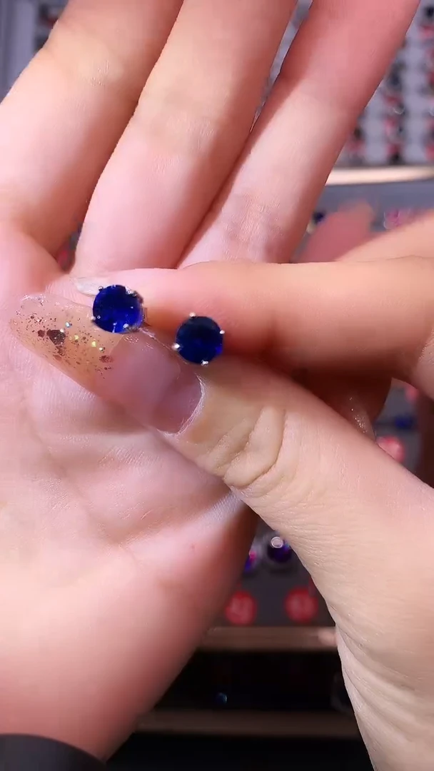 【闪购商品】蓝宝石耳饰银S925镶嵌1111111