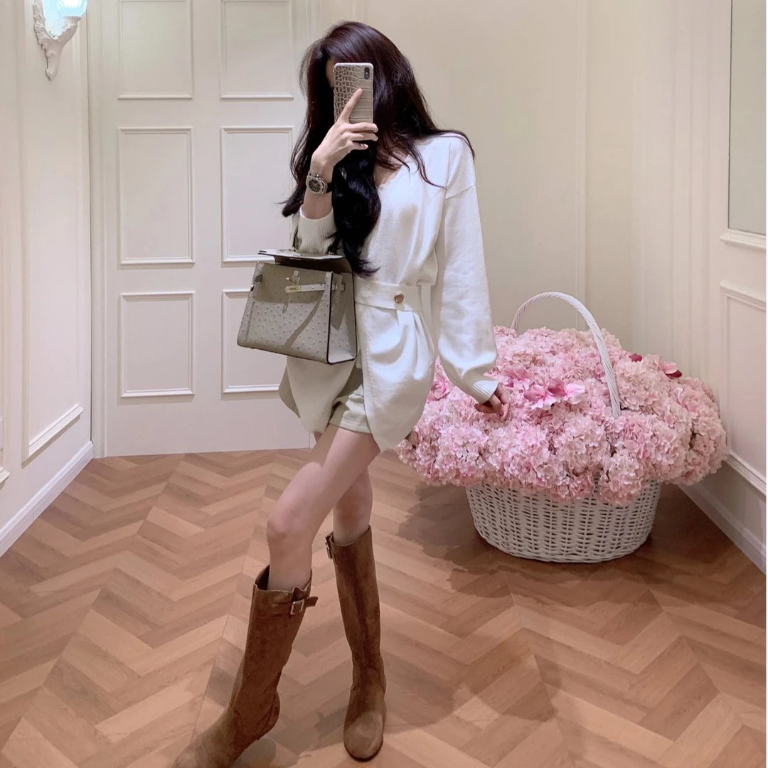 针织开衫女秋冬2025新款收腰显瘦v领高级感上衣百搭气质短裤子