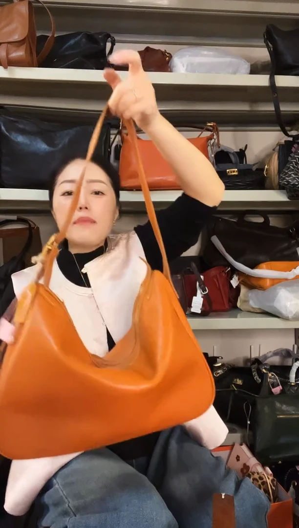 牛皮（革）高端订制时尚百搭女士手提斜跨包