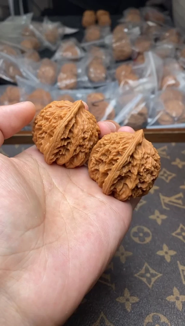 【闪购商品】文玩核桃把件A90号43尺霞云岭