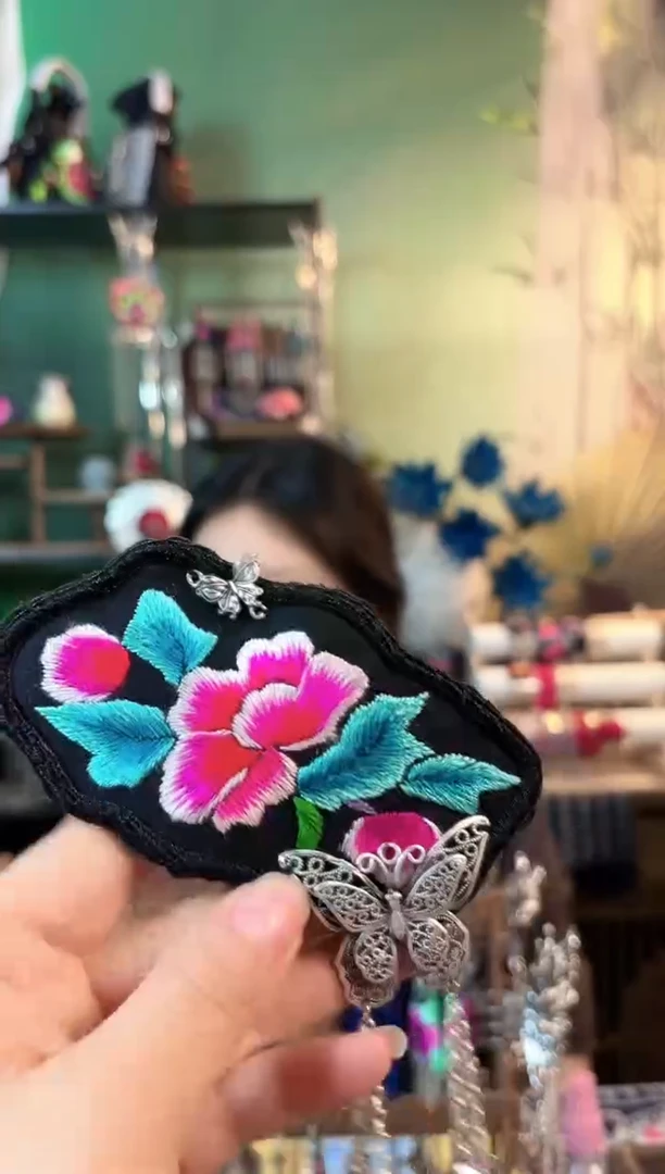织绣走*彩云南阁非遗老绣499
