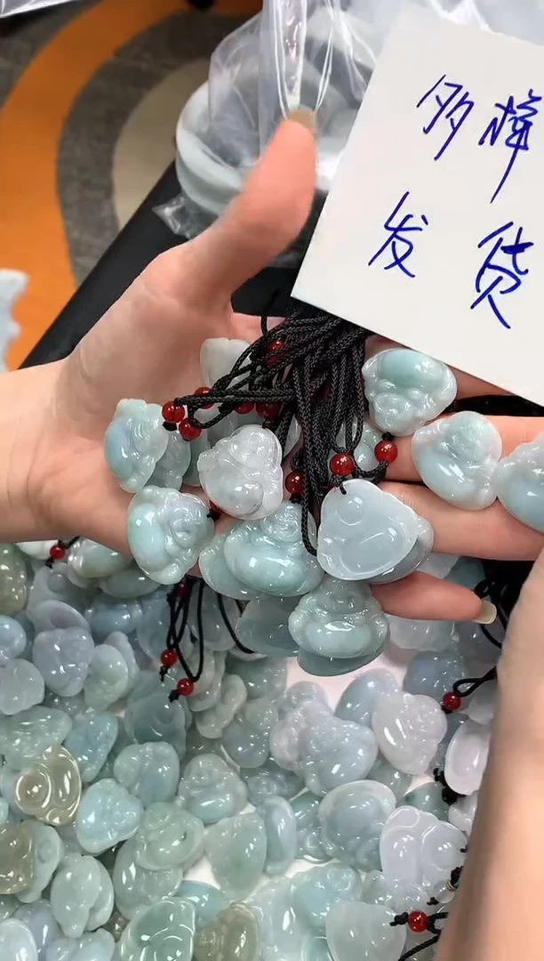 吊坠(不含链)未镶嵌翡翠佛公多样性发一件