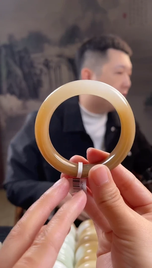 未镶嵌手镯和田玉54+圈口8529