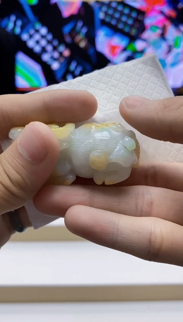 未镶嵌定制翡翠-毛货挂件11