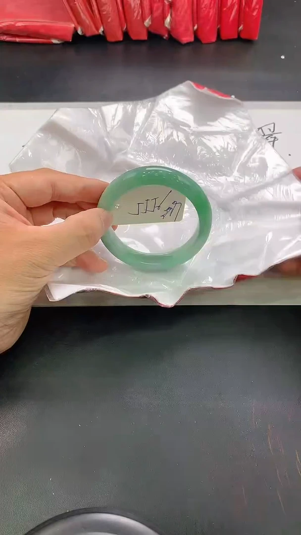 翡翠手镯未镶嵌79