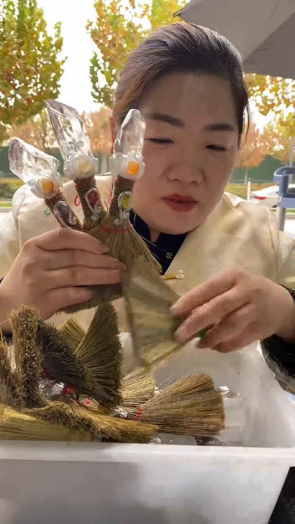 未镶嵌珠宝半成品水晶白水晶原石头头扫把多样性发其一