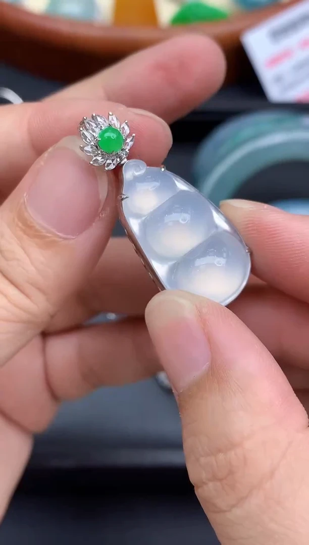 吊坠(不含链)18K金镶嵌翡翠701-中国好珍宝