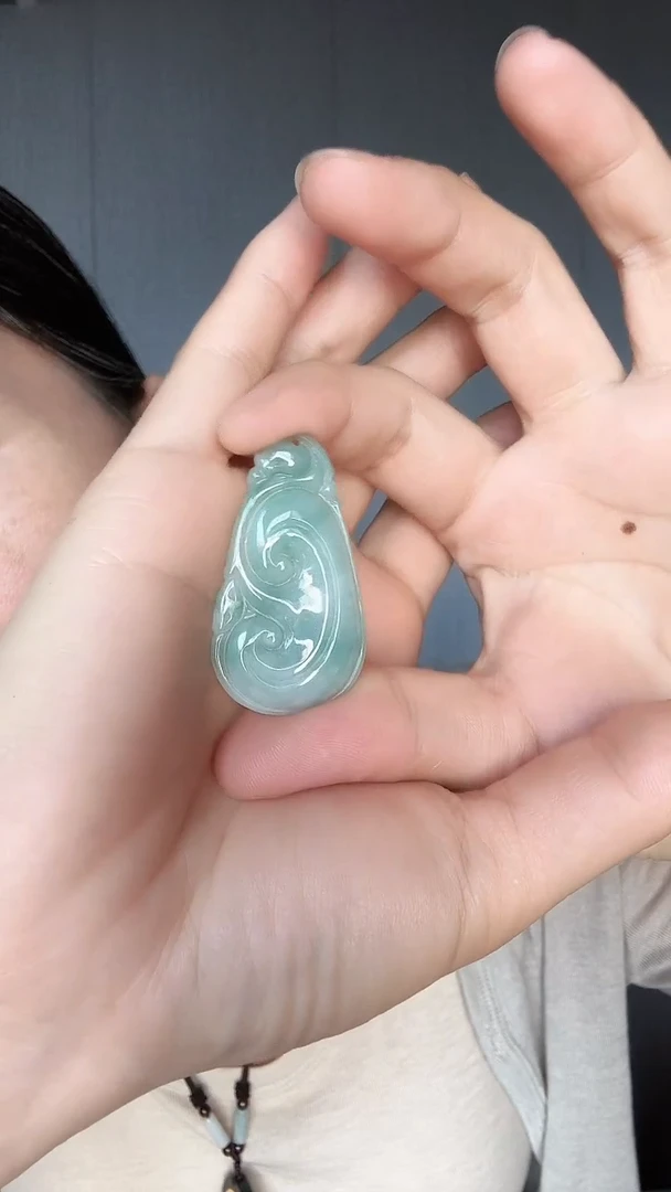 翡翠未镶嵌颈饰翡翠A货如意