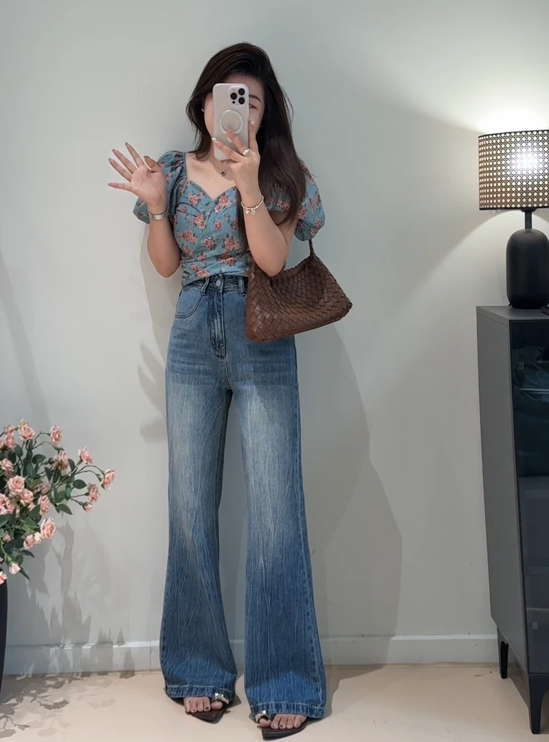 大顾家【大长腿】夏季小个子定制纹理感中高腰双洗工艺微喇牛仔裤