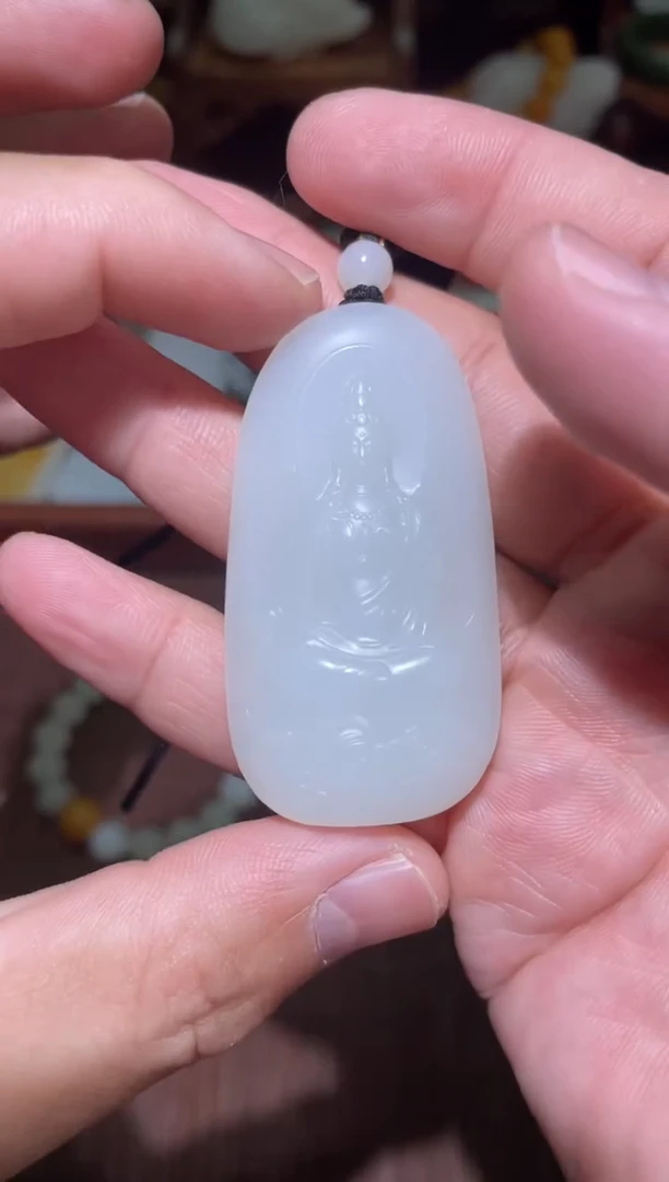 颈饰未镶嵌和田玉观音