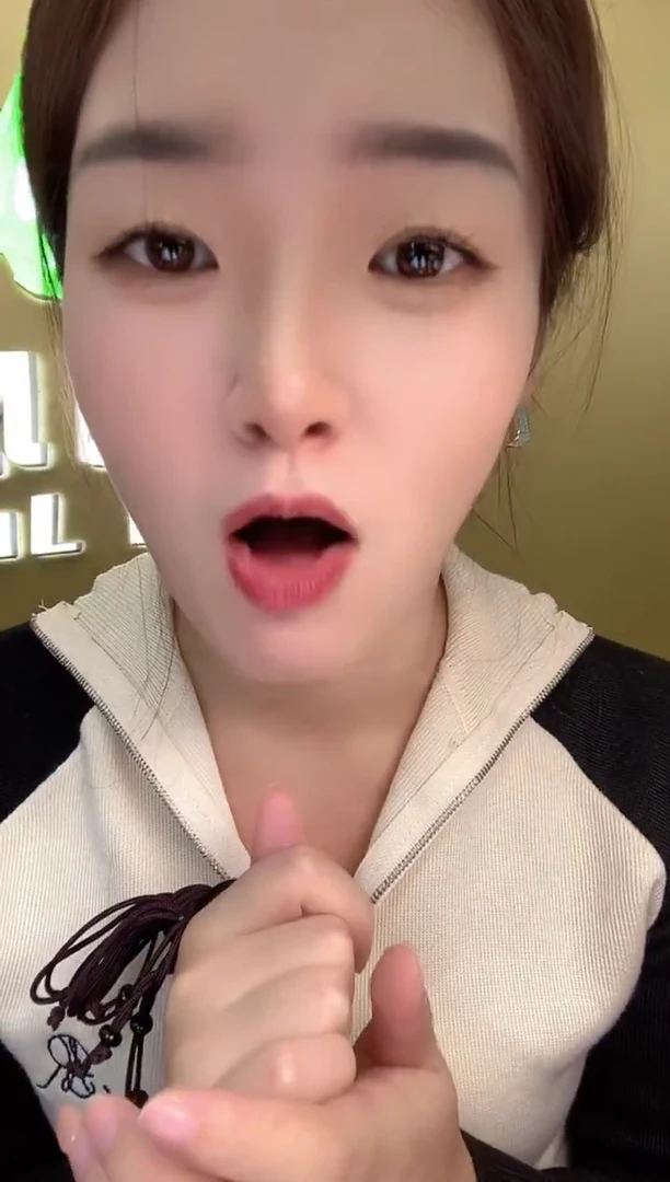 未镶嵌挂件翡翠中**g123123