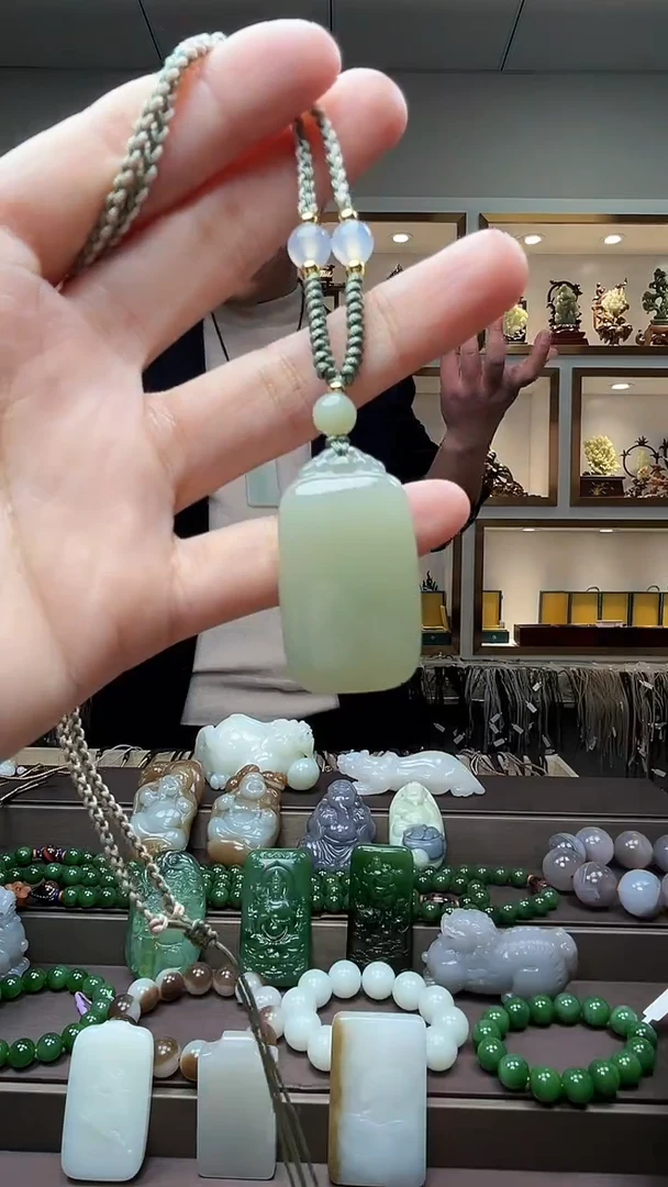 【闪购商品】和田玉颈饰未镶嵌苏