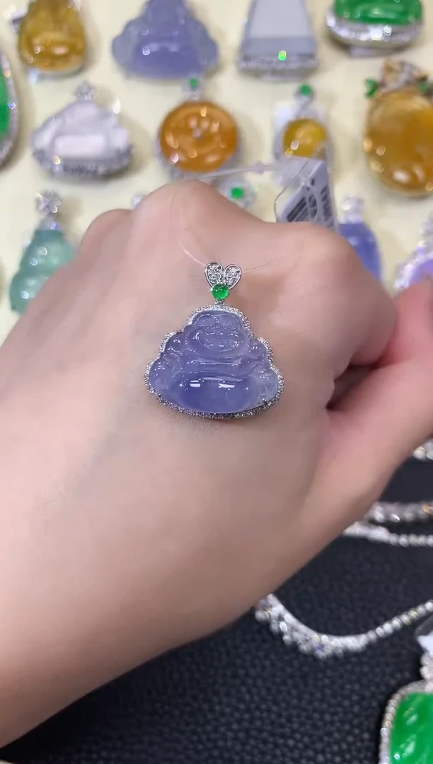 翡翠18K金镶嵌吊坠(不含链)春日珠宝 C18