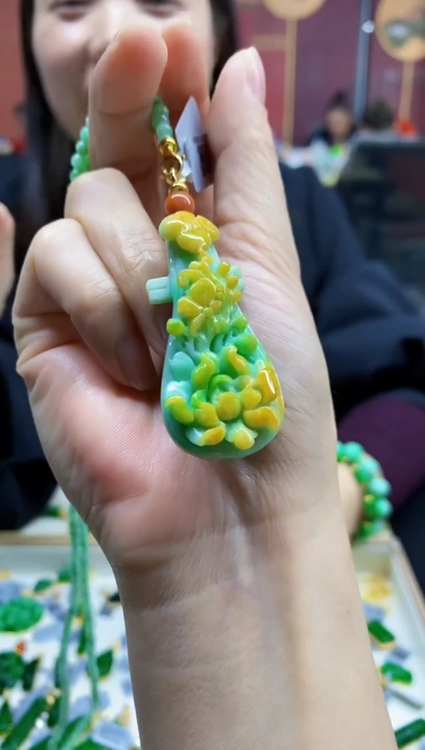 颈饰未镶嵌翡翠翡翠吊坠-89