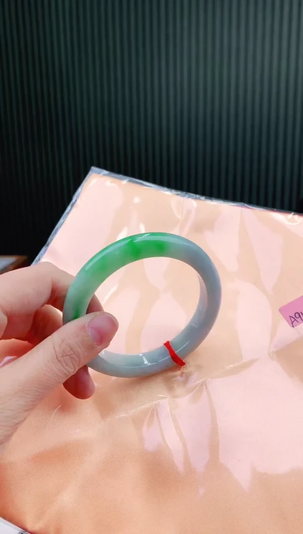 未镶嵌手镯翡翠56