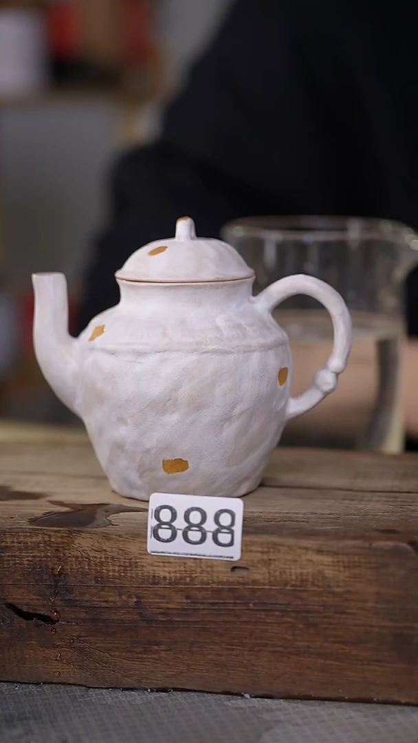 【闪购商品】瓷片福利！白月光粉引点金小茶壶