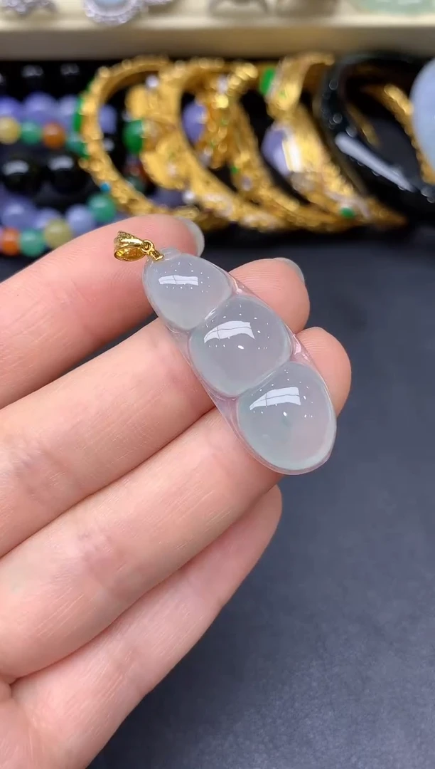 颈饰18K金镶嵌翡翠92-雪姐翡翠天天见