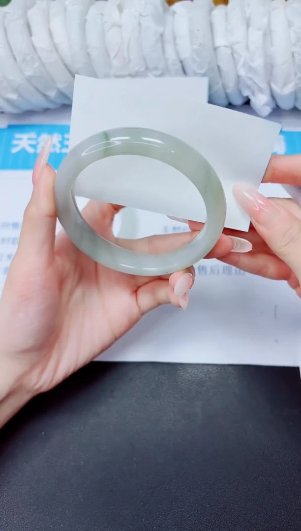 石英质玉手镯未镶嵌7/60.5