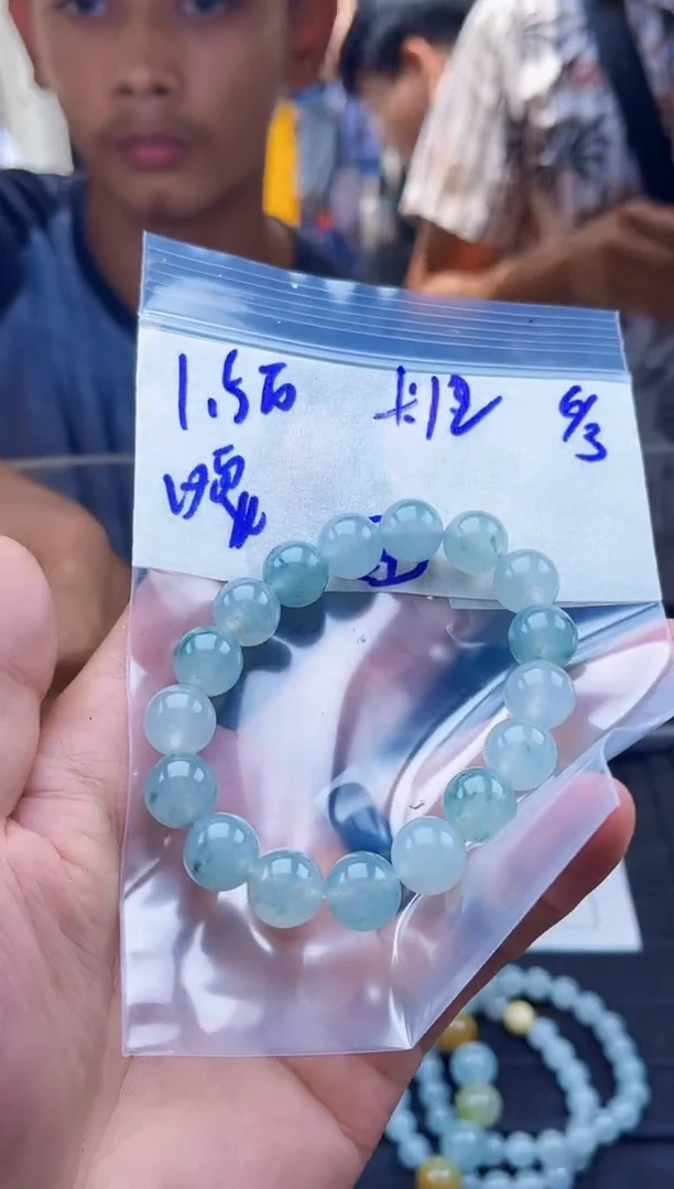 定制翡翠未镶嵌毛货需精细抛光拍一发一