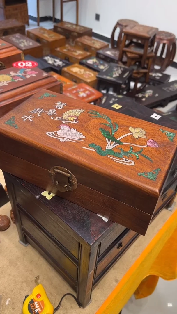 【闪购商品】贡木鸳鸯戏水螺钿首饰盒