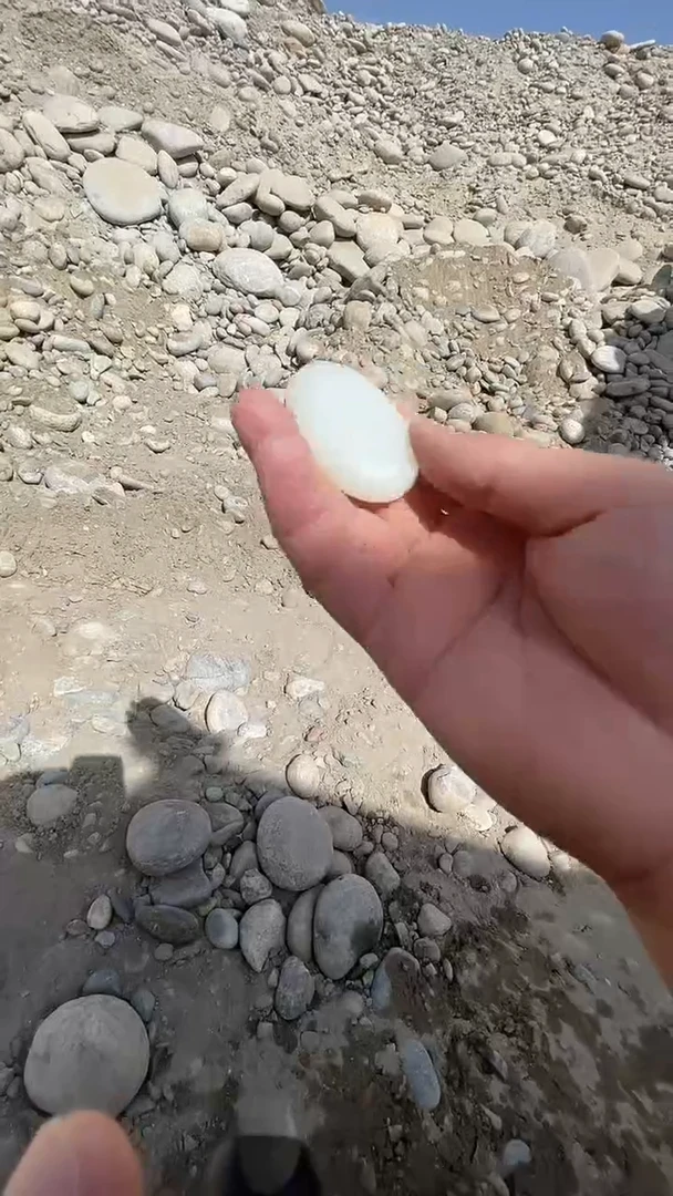 颈饰未镶嵌和田玉0015