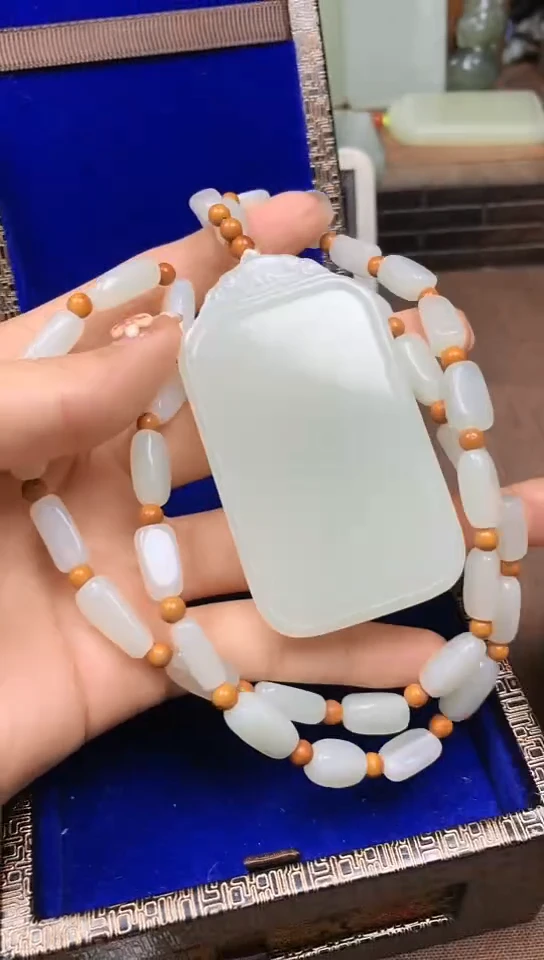 颈饰未镶嵌和田玉王*华王