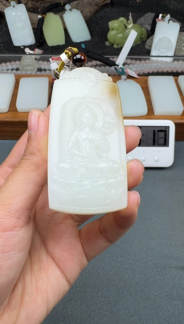 颈饰未镶嵌和田玉1