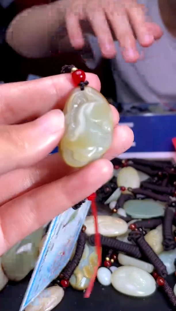 和田玉未镶嵌挂件1