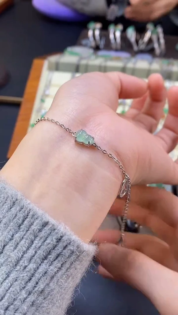 颈饰银S925镶嵌翡翠17091