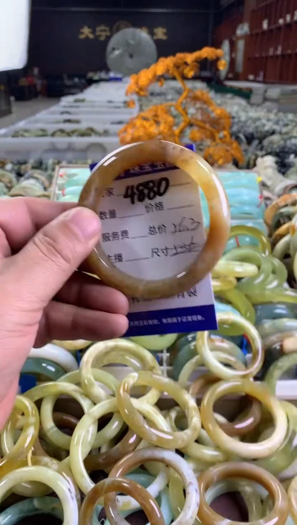 蛇纹石玉未镶嵌手镯4880