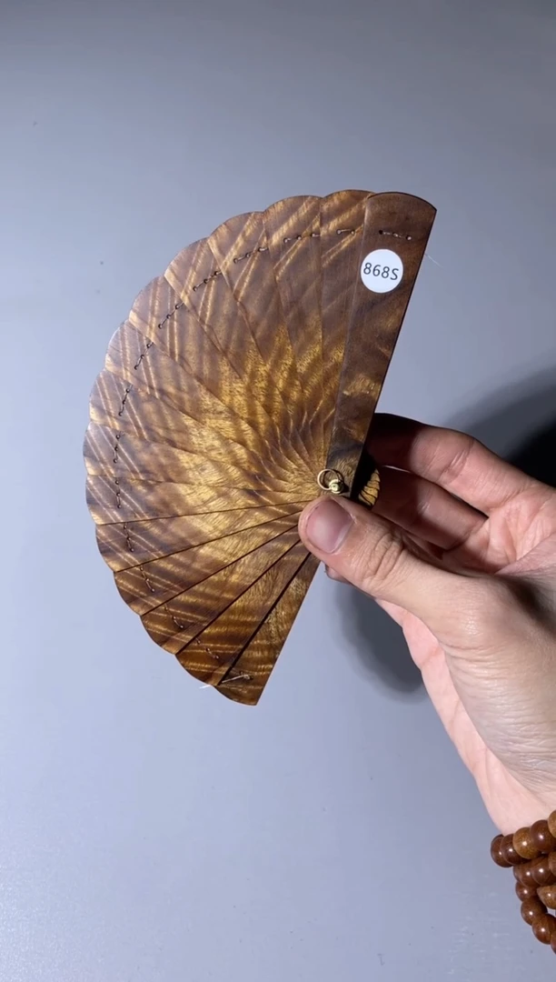 【闪购商品】金丝楠木雕868号10cm金丝楠木小叶桢楠掌中扇