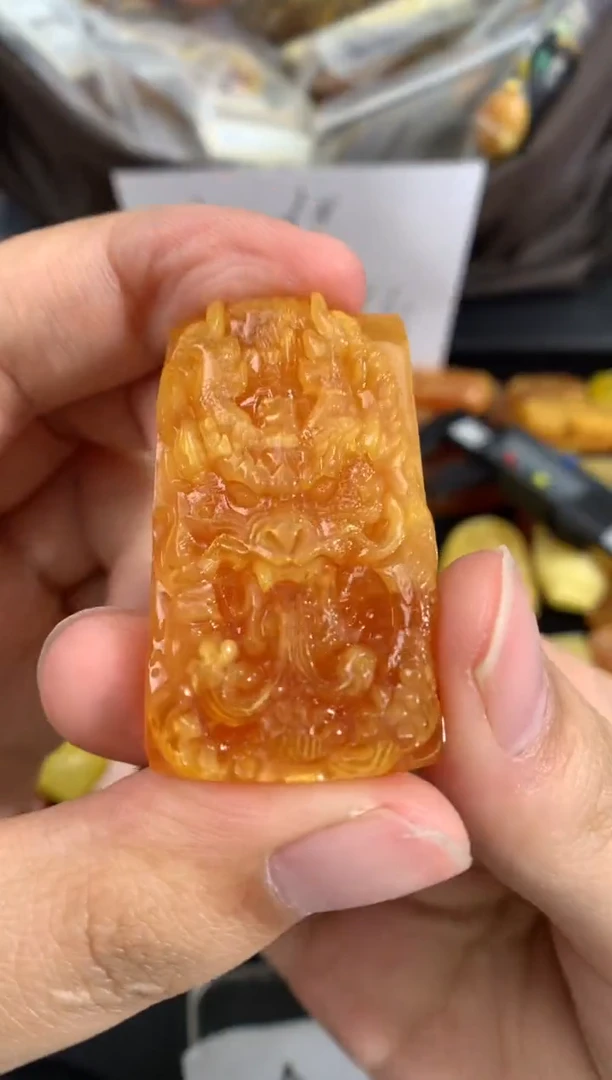 蜜蜡未镶嵌珠宝奇石1