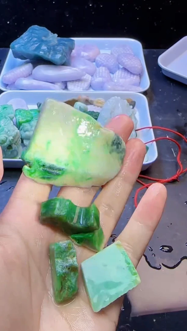 颈饰未镶嵌翡翠022