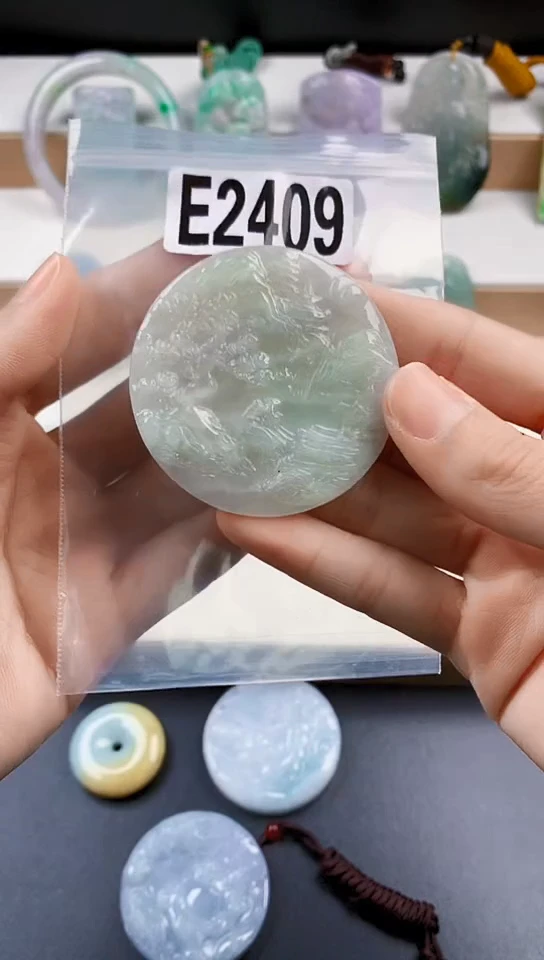 颈饰未镶嵌翡翠天然翡翠吊坠挂件