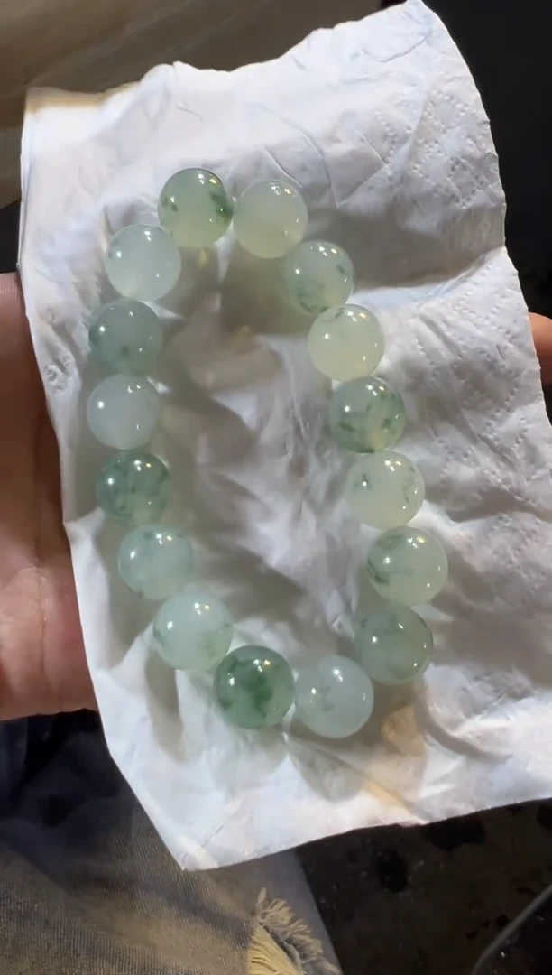 未镶嵌定制翡翠手串