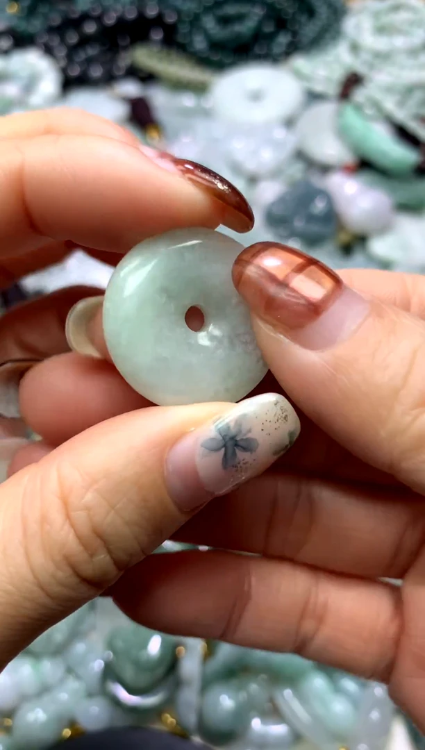 颈饰未镶嵌翡翠1