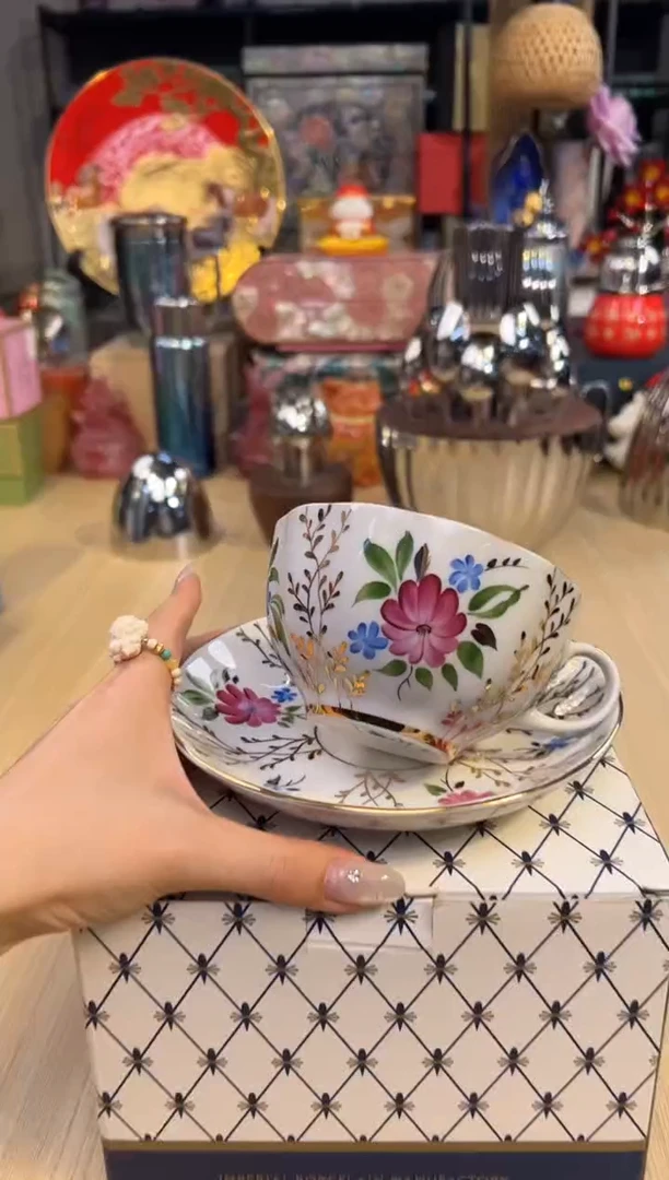 167俄皇草之祝愿一杯一碟