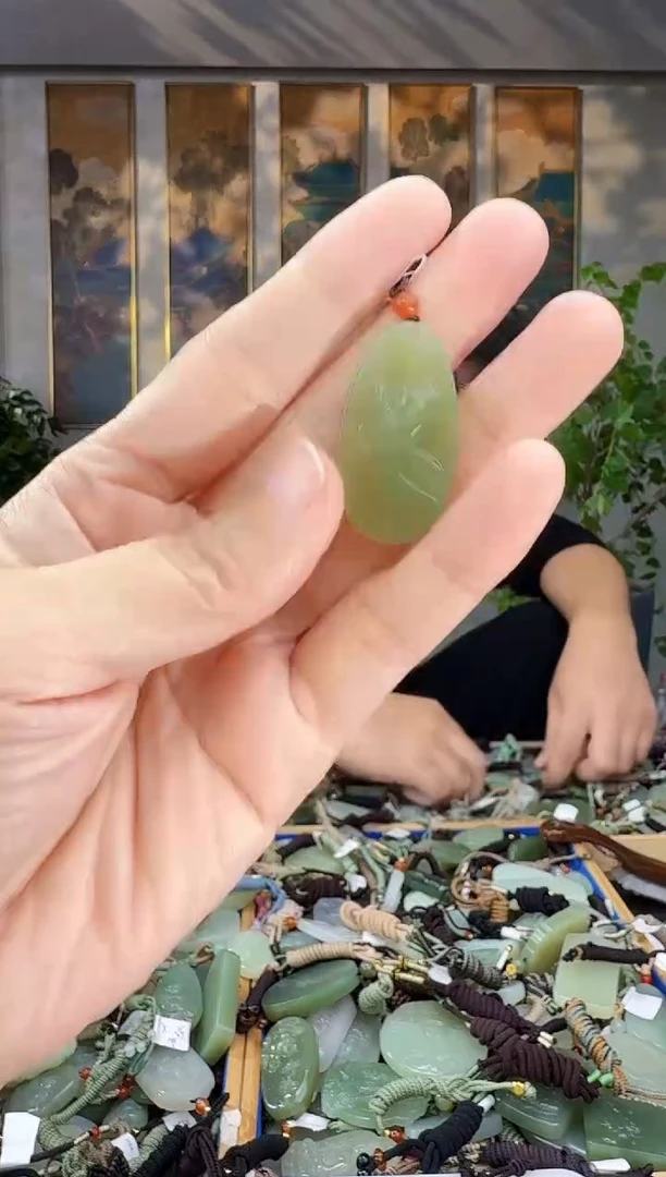 未镶嵌和田玉挂件拍一发一