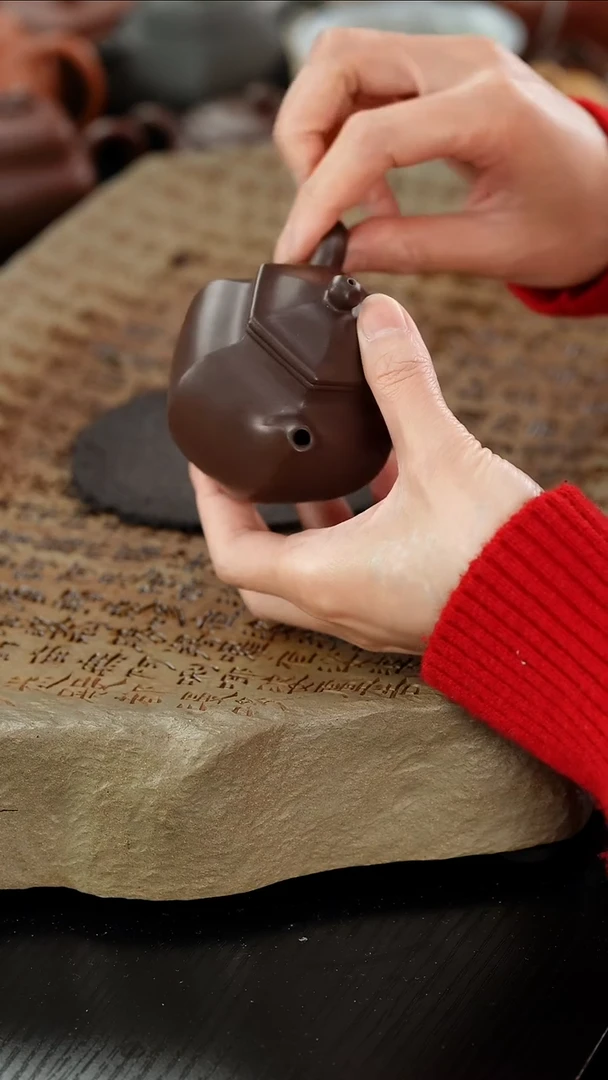 【闪购商品】紫砂茶壶老紫泥六方莲子140cc