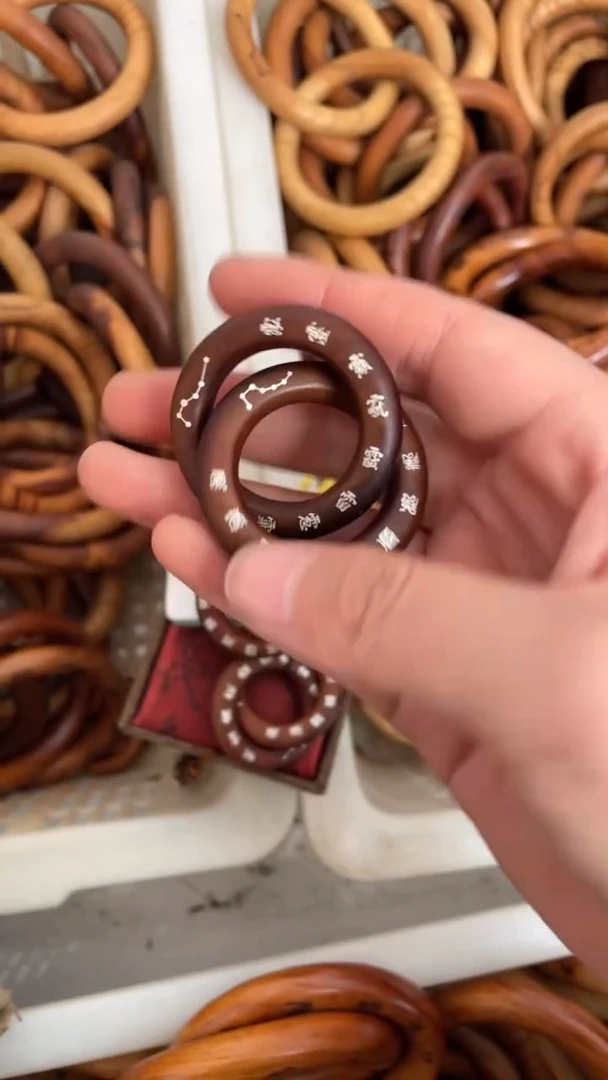 【闪购商品】木枣木玉华镶银十字讳字小乾坤圈一物一拍